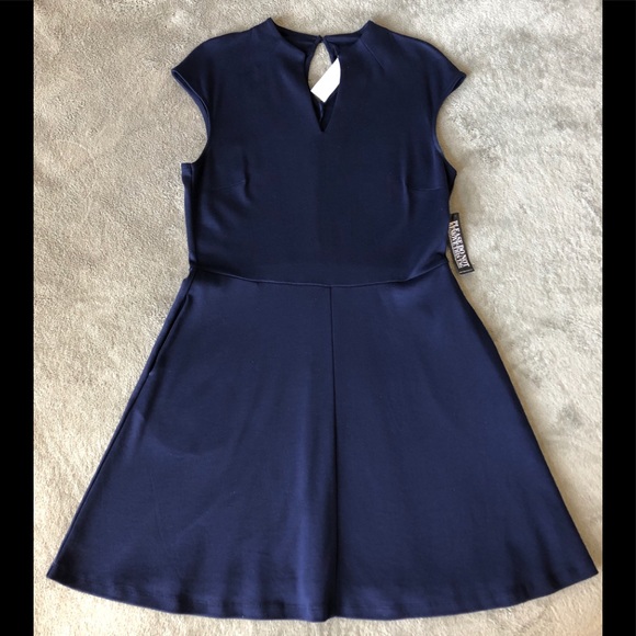 New York & Company Dresses & Skirts - 🔥SALE🔥 Beautiful Navy NY&CO Dress